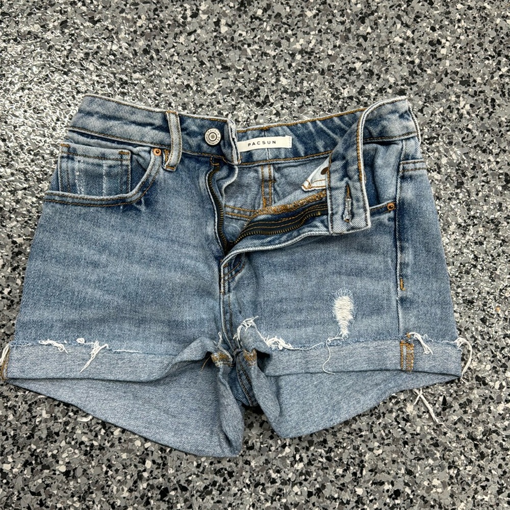 Shorts size 23… no flaws
